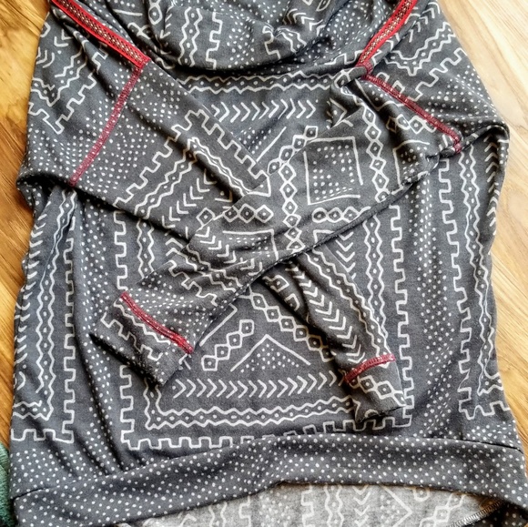 NWOT Gimmicks southwestern top from The Buckle - Picture 5 of 6